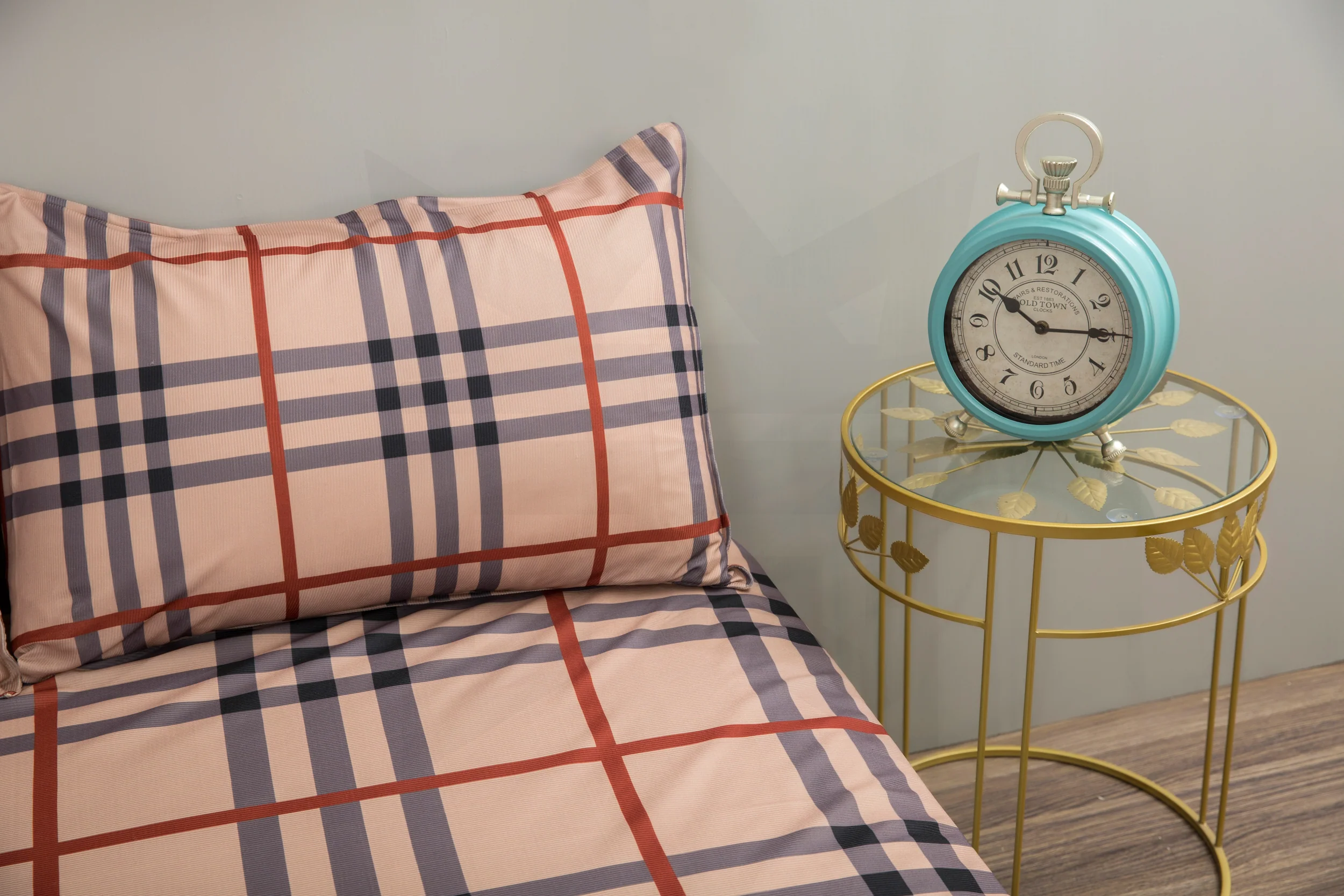 BRBRY BEDSHEET 2pc - Image 3
