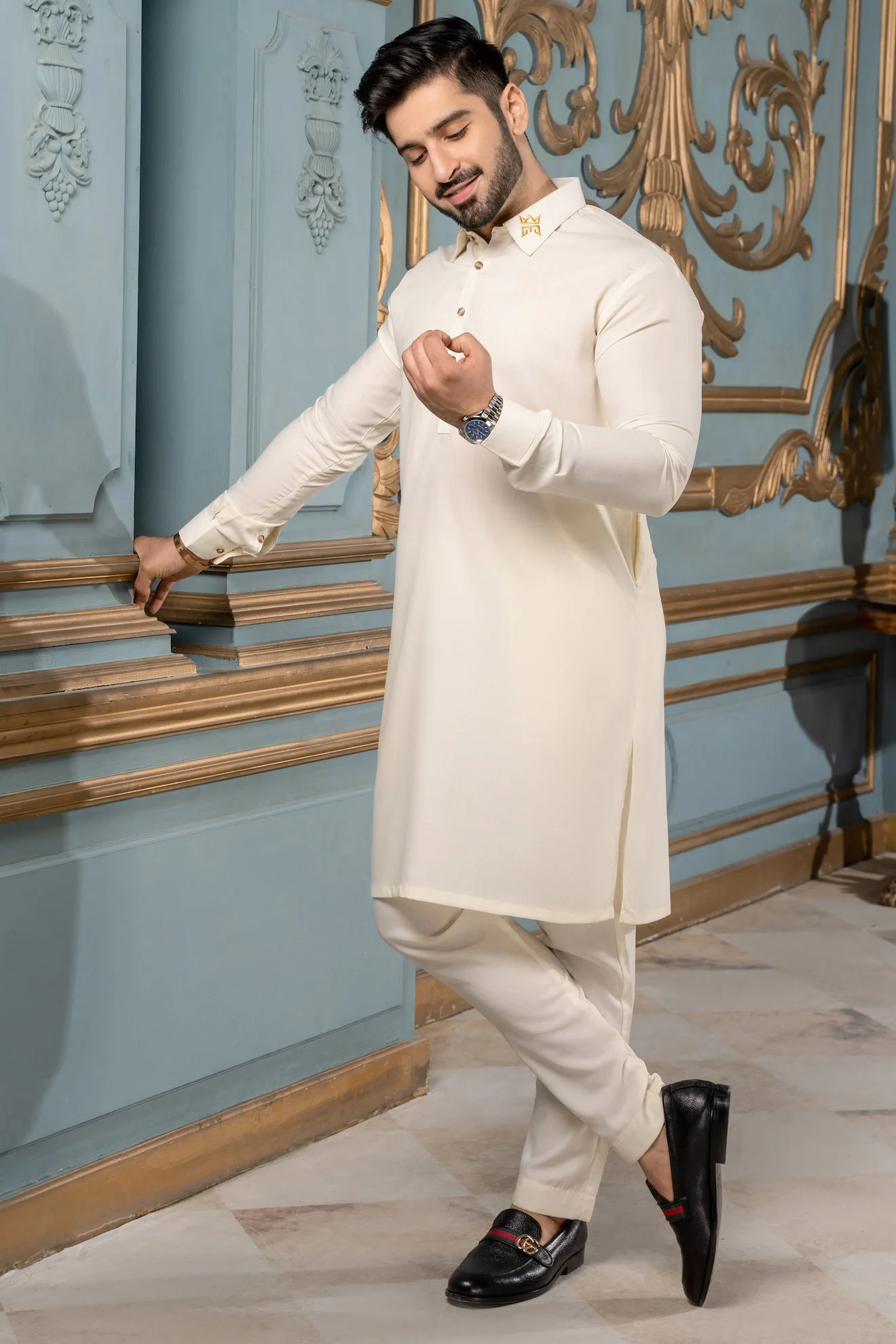 Embossed Gold Logo Stitched All Season Blended Collar Suit - Boski - Image 3