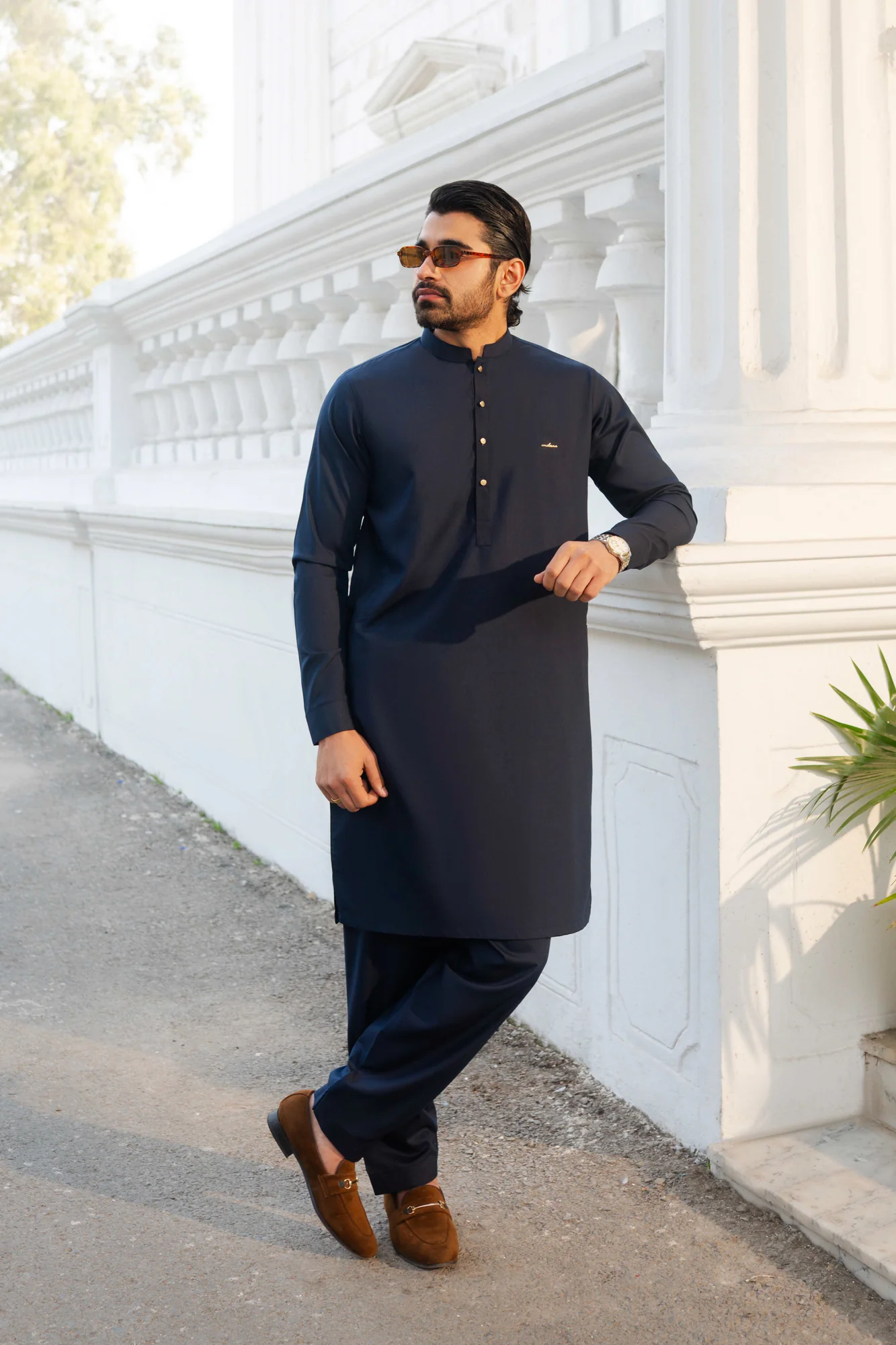 Signature badge Shalwar Kameez -Navy - Image 2